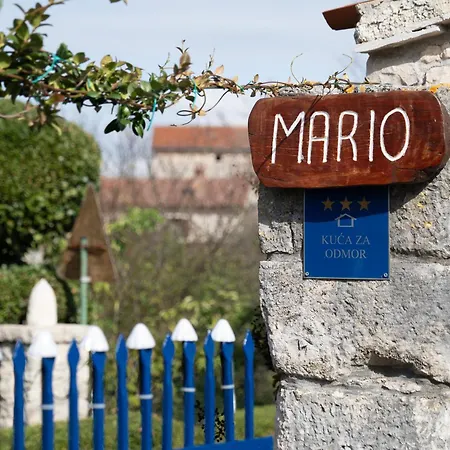 House Mario Semesterbostad